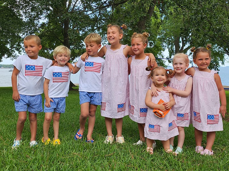 Albright Land & Development at Cedar Creek Lake | Children and cousins of the Albright family enjoys a beautiful weekend at their family lake house.